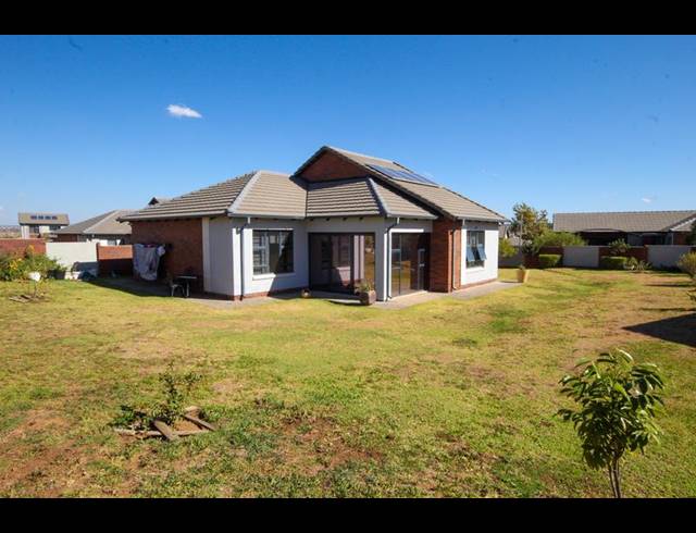 3 BEDROOM HOUSE FOR SALE IN AMBERFIELD